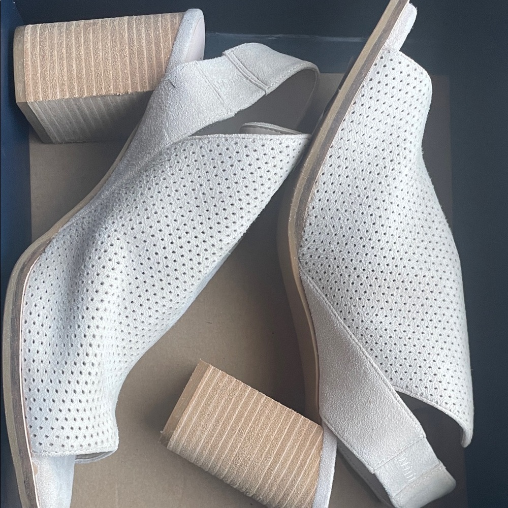 Cole Haan Women's Beige Peep-Toe Slingback Heels - Picture 3 of 3